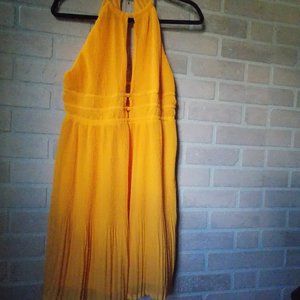 NWT Y2K H&M Women's Size 12 Flirty Yellow Sleeveless Pleated Halterneck Dress